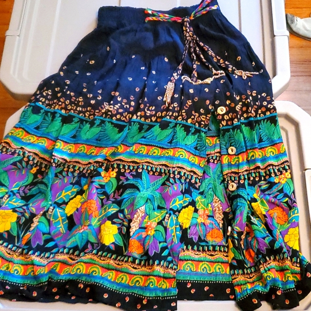 Size 2 tropical skirt